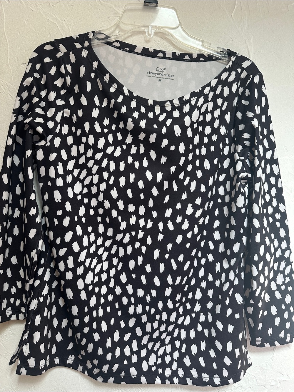 Vineyard Vines Black and White Brushstroke Scoop Neck Long Sleeve Top
